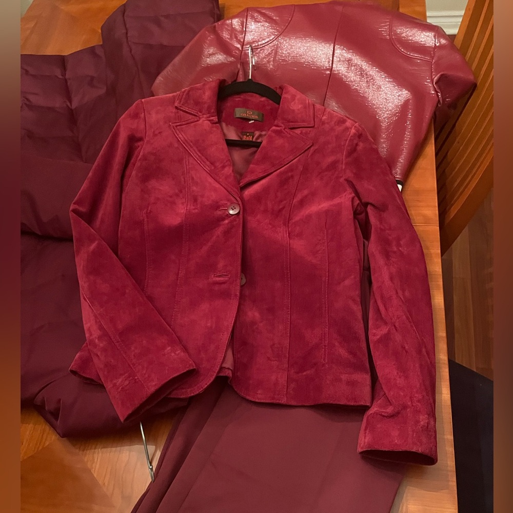 Danier suede blazer. No pockets